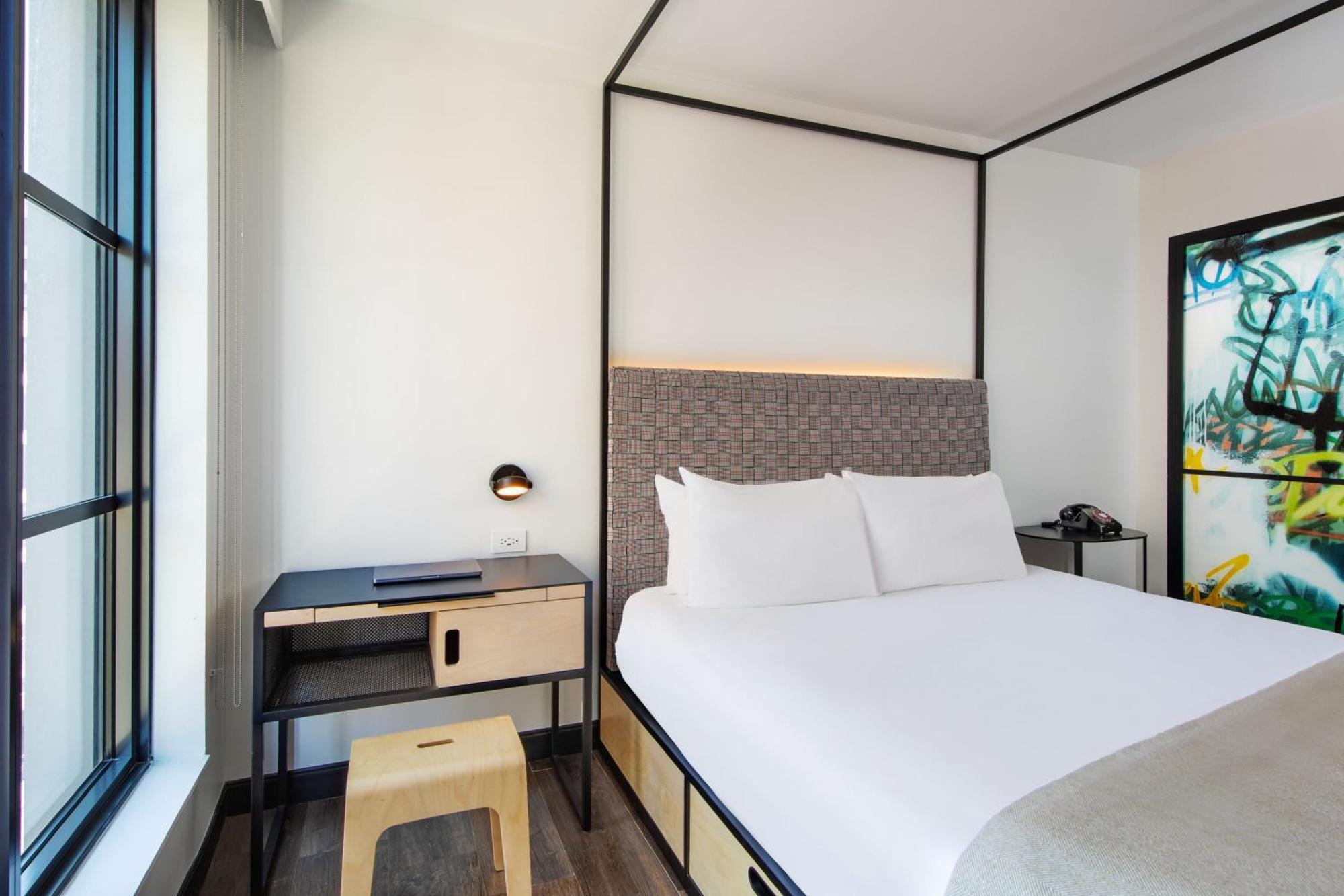 Moxy Nyc East Village New York Exterior photo